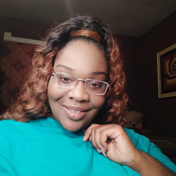 Meet your Posher, Tomeka - Picture 1 of 1